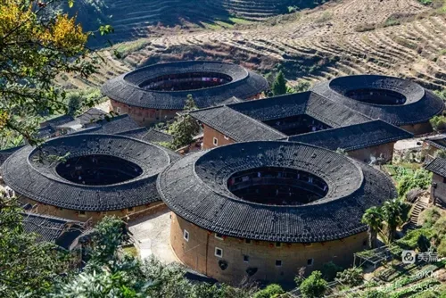 Xiamen to Fujian Tulou: Day Trip or Overnight Stay